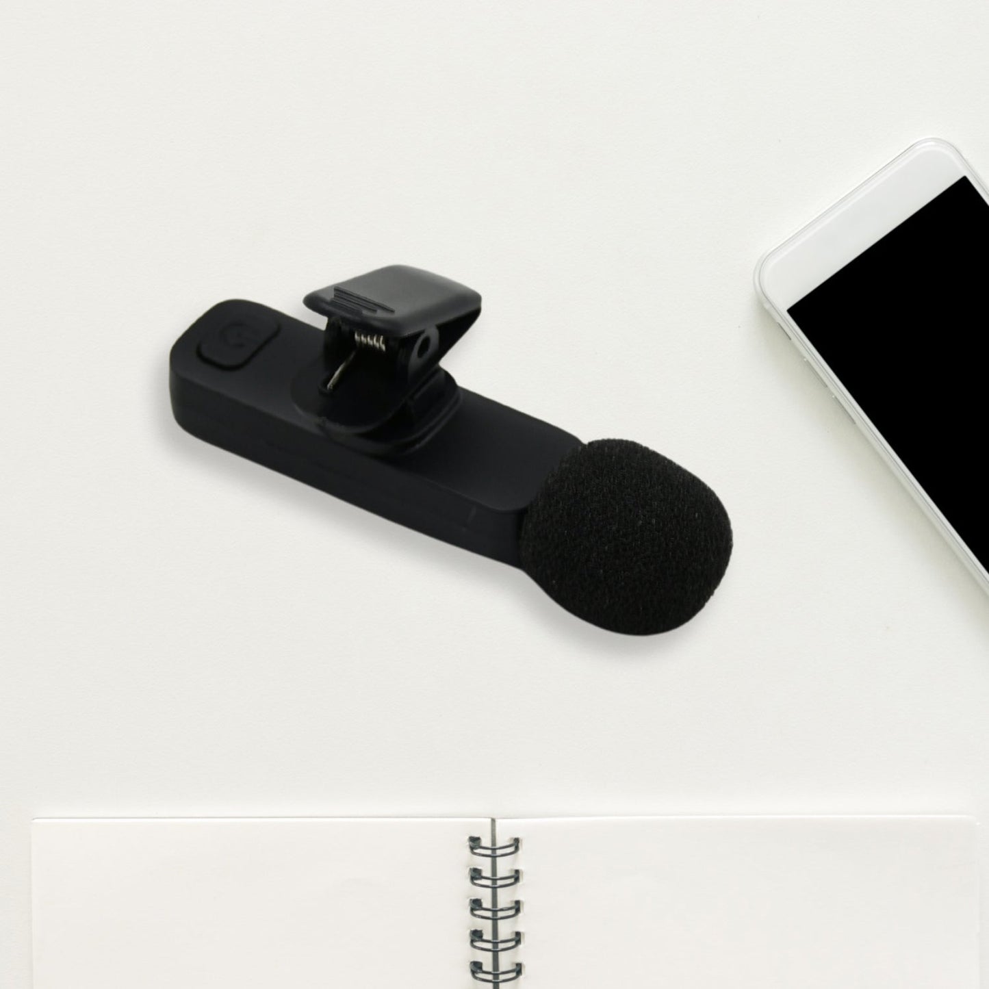 Intelligent Noise Cancelling Live Streaming Clip on Microphone for Type-C & for iPhone with Charging Mini Wireless Lapel Collar Microphone (MKK-X66)