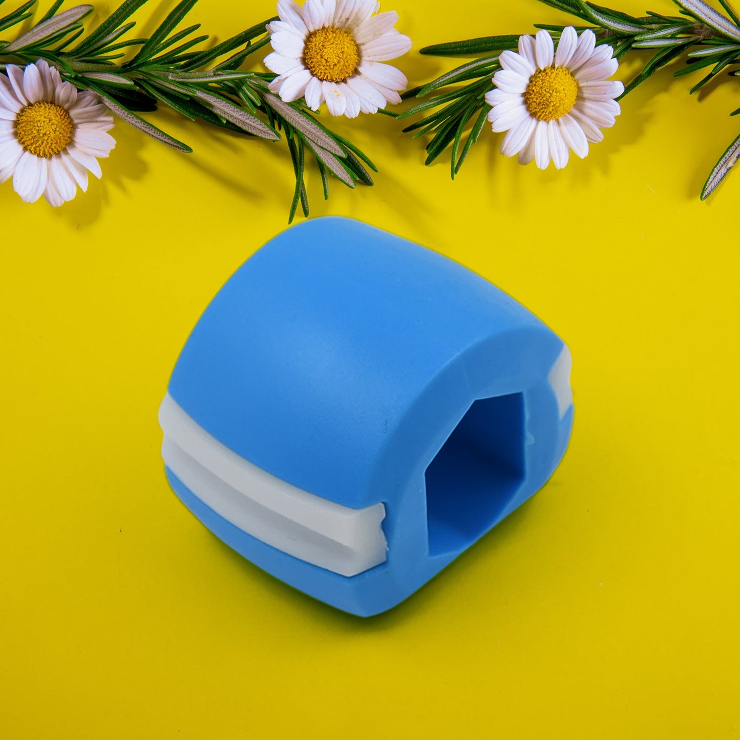 MKK-14-CN BLUE MOUTH EXERCISER USED TO GAIN SHARP AND CHISELLED EASILY AND FAST.