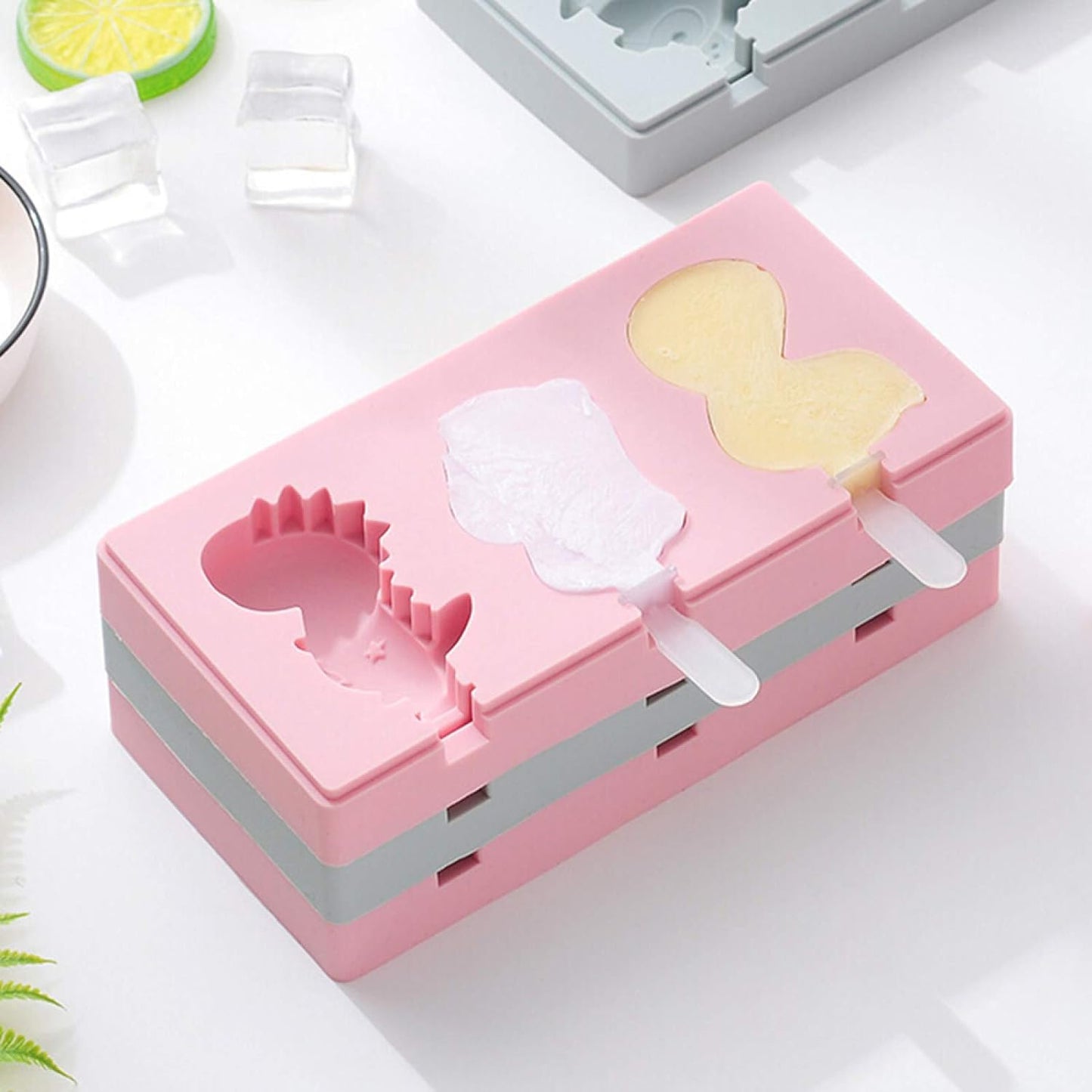 Silicone Popsicle Molds, Reusable Ice Cream Molds With Sticks And Lids. (Randome shape's) (X399)