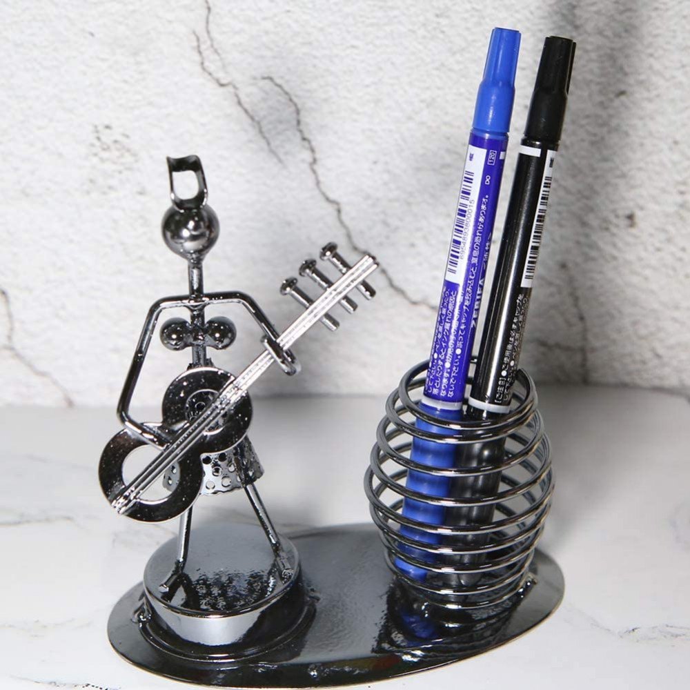 MUSICIAN PLAYING GUITAR PEN STAND SHOWPIECE (X928)