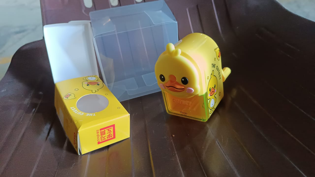 Plastic Cutest Duck Pencil Sharpener (1 Pc) X724)