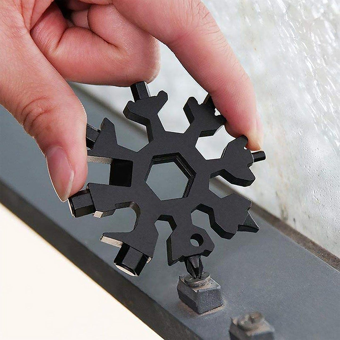 Durable & Portable 18 in 1 Snowflake Multi-Tool, Snowflake Bottle Opener Flat Phillips Screwdriver Kit Wrench (X910)