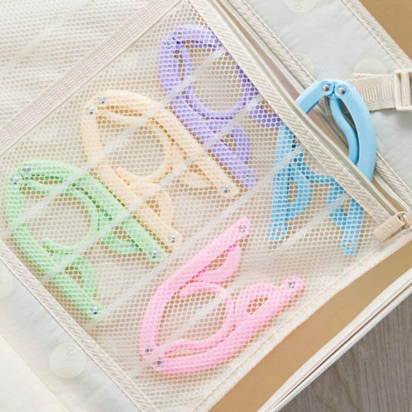 Travel Hangers Portable Folding Clothes Hangers (1 Pc Small)