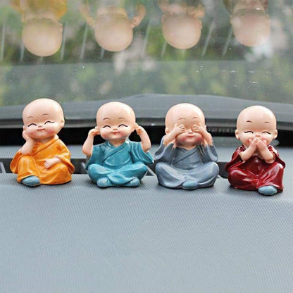 4 PCS BUDDHA MONK STATUE (X513)