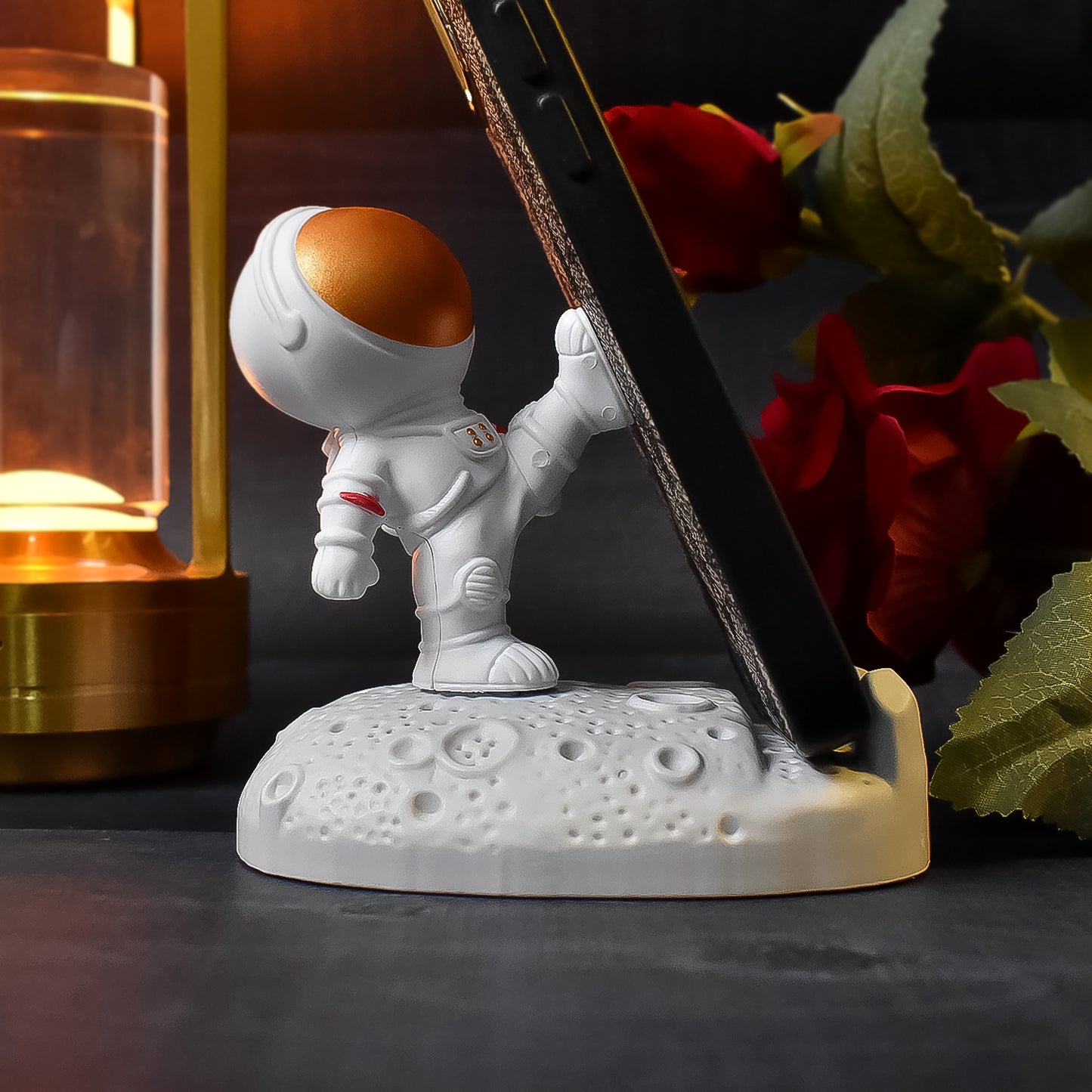 Mobile Holder Astronaut Phone Stand Planet Creative Fun 3d Design (1 Pc) (MKK-X64)