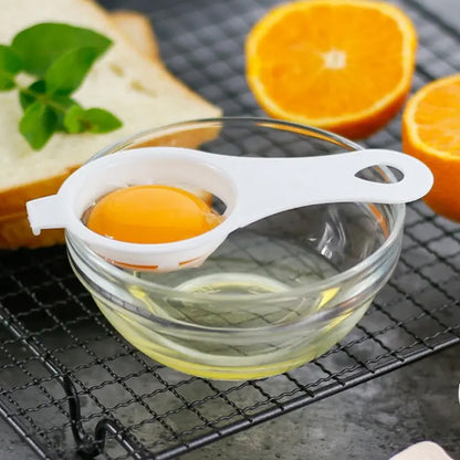 Plastic Egg Yolk Separator Egg White Yolk Filter Separator (1 Pc  With Card Packing) (X1013)