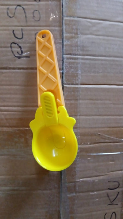 Ice Cream Spoons 2pcs Plastic Cupcake Spoons Aps Fruit Ball Player (2 Pc)